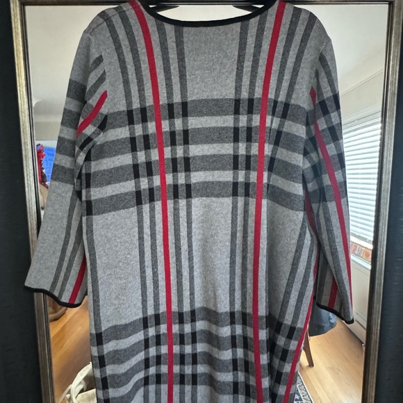 Anne Klein Black and Red Knit Sweater - Picture 4 of 4